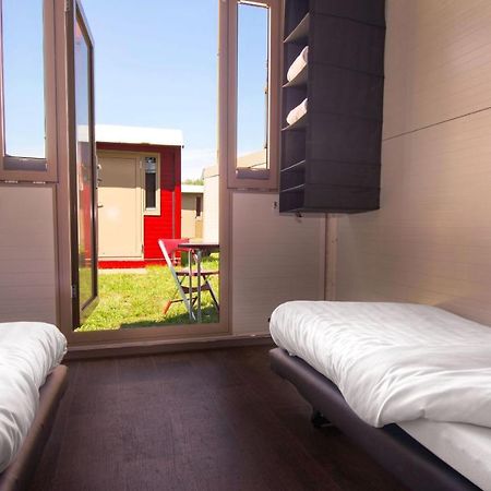 Pop-Up Hotel Songfestival Klaaswaal Esterno foto